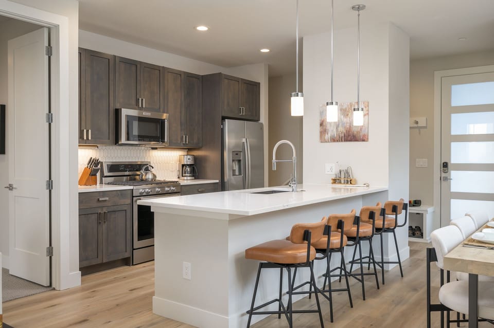 Kitchen Area with Island Seating for 4