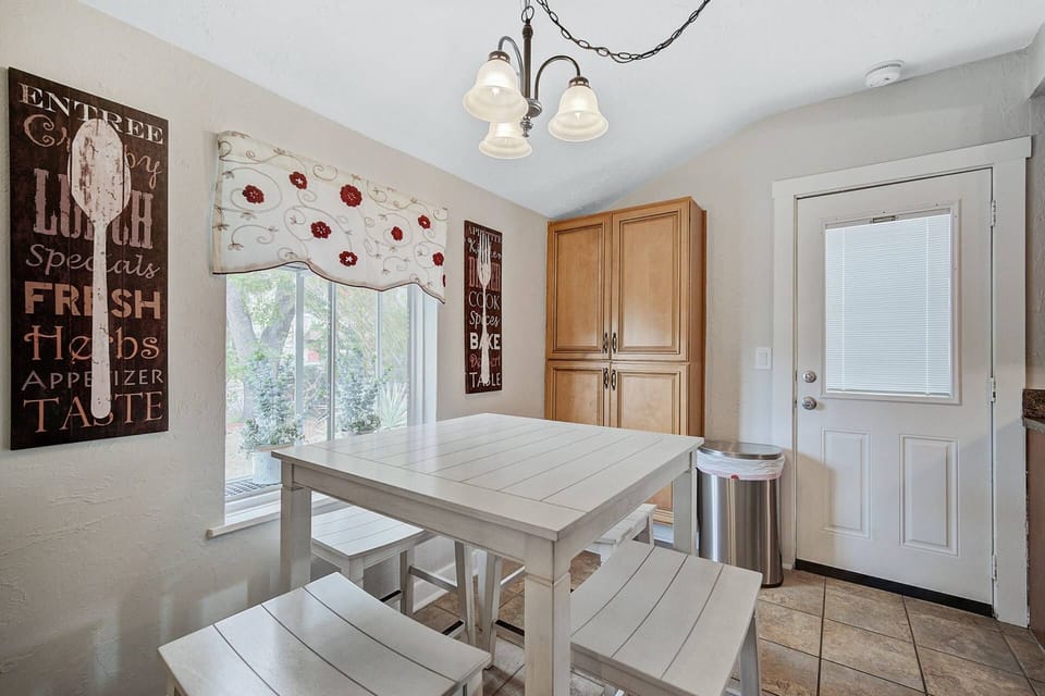 Head to the kitchen for a smaller bite at the cafe table or just enjoy a coffee by the bay window