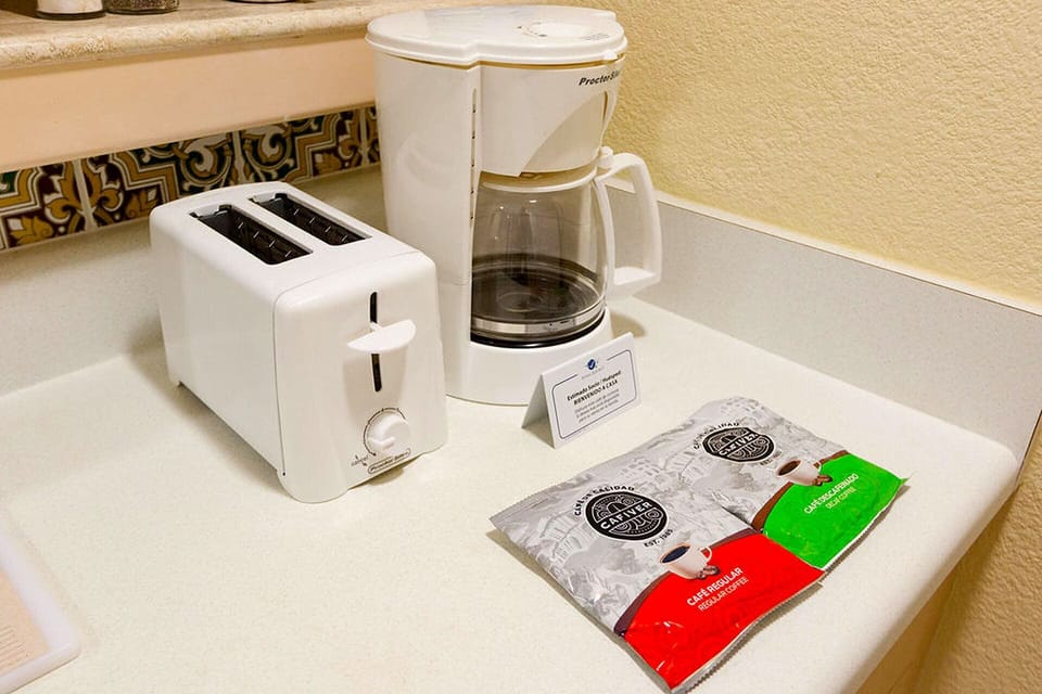 Accessories in the kitchen provided.
