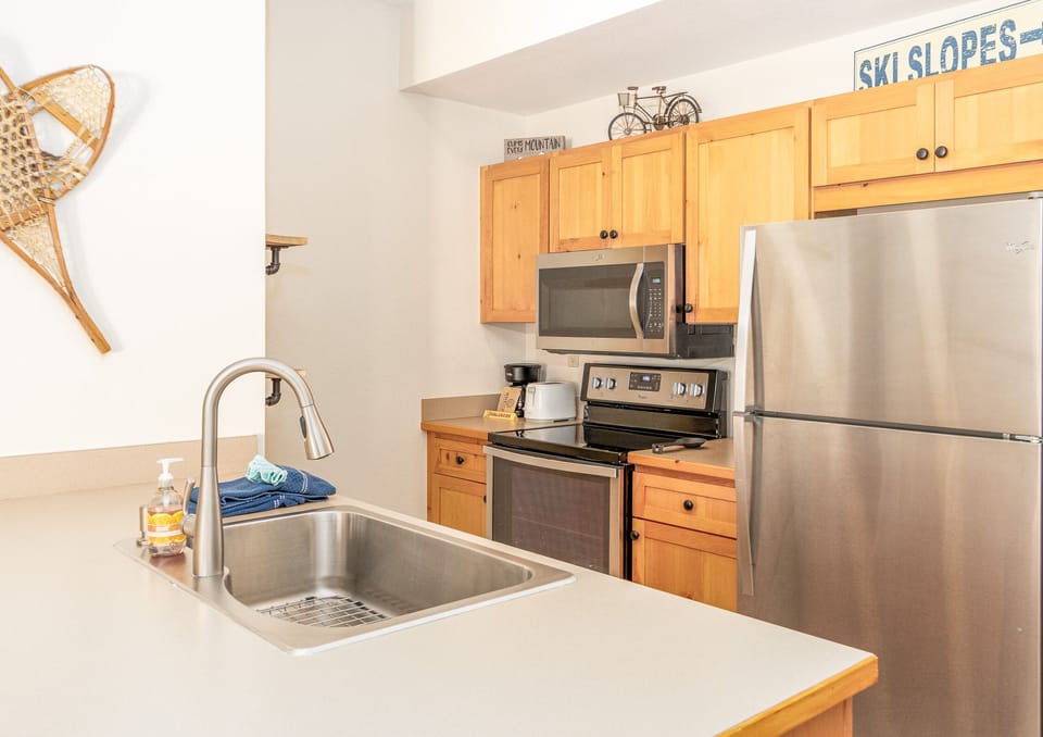 Full Kitchen