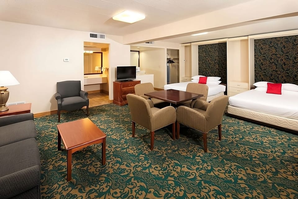 Relax together with extra space to lounge, dine, and recharge.