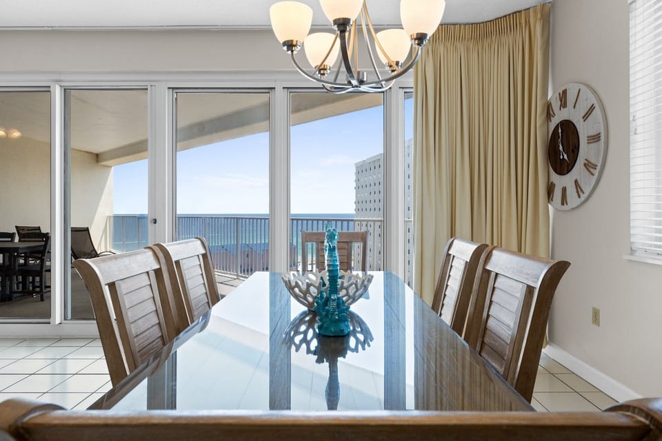 Enjoy your meals from the dining room which has a very open feel so you always are part of the activities.
