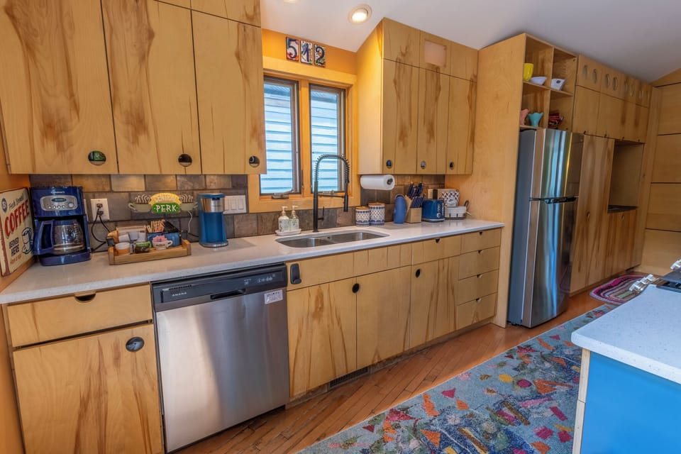 Main Level | Kitchen