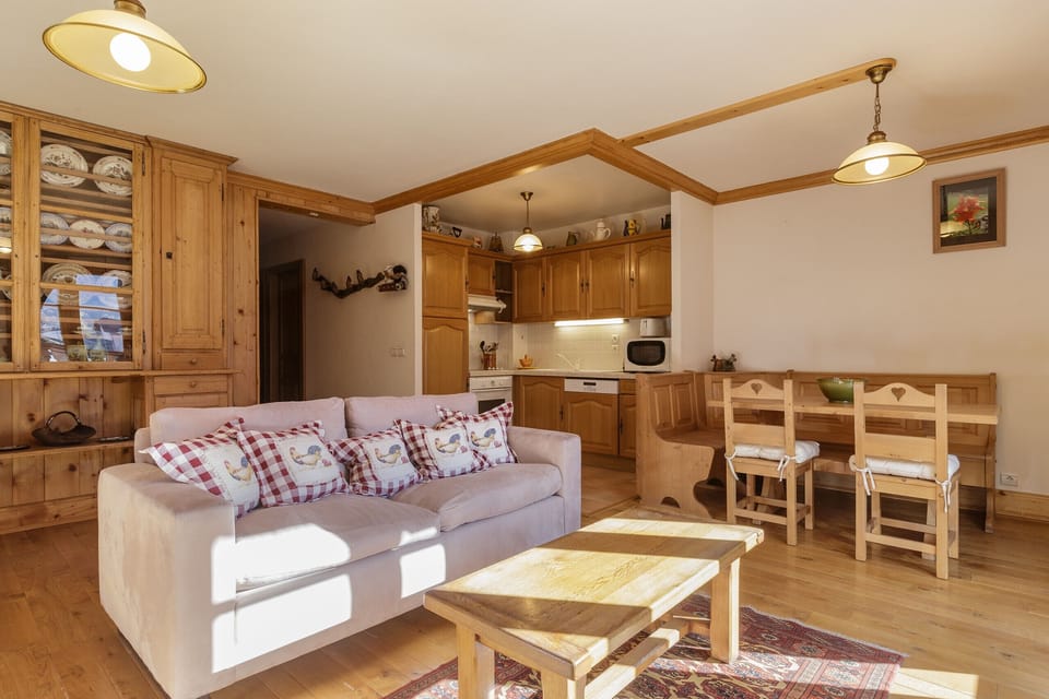 Val d'Arve 5 open plan living area