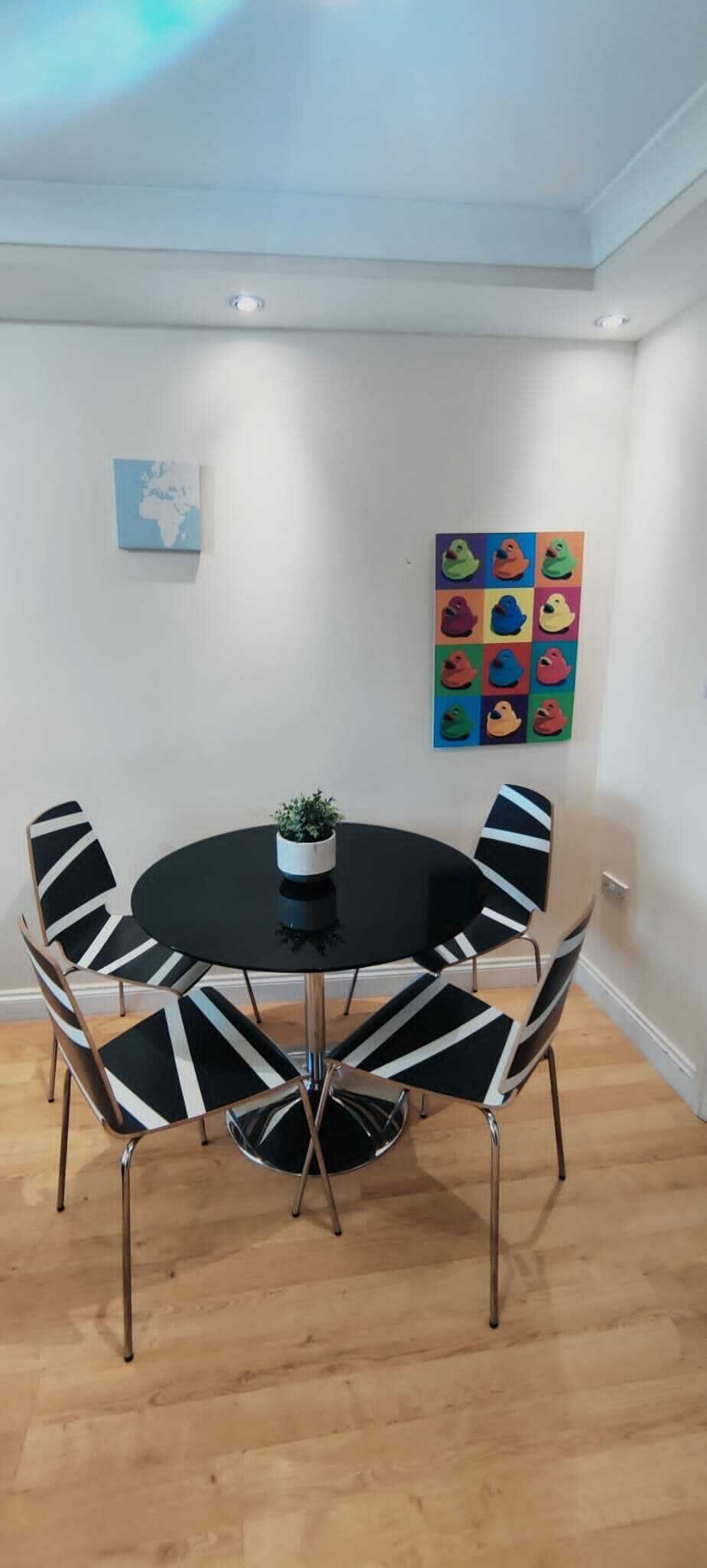 Living Room / Lounge