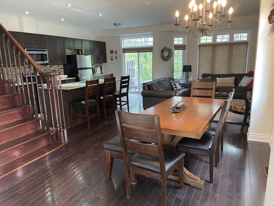 Main floor - dining table