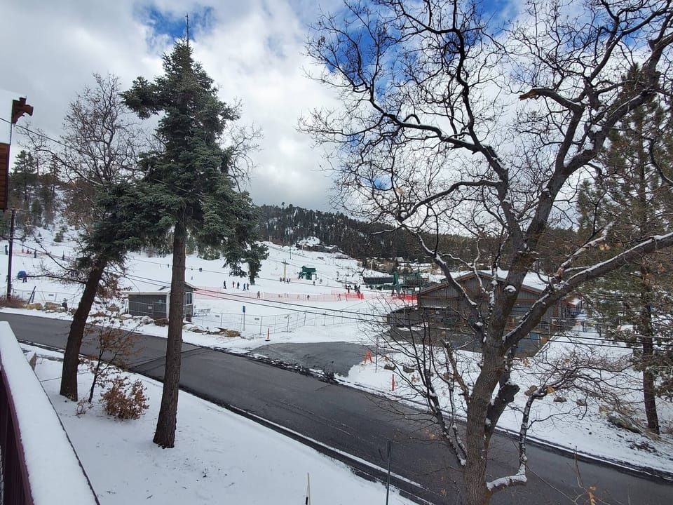 Ski Run Views from the Front Door, Balcony, Kitchen and Master Bedrooms!