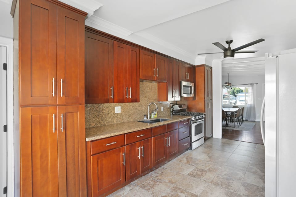 Spacious Kitchen (1)