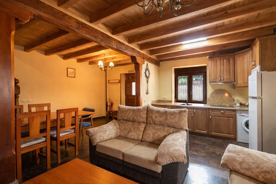 Kitchen or kitchenette,Living room,Dining area