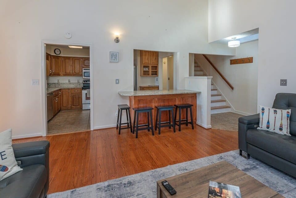 Kitchen and Bar Seating