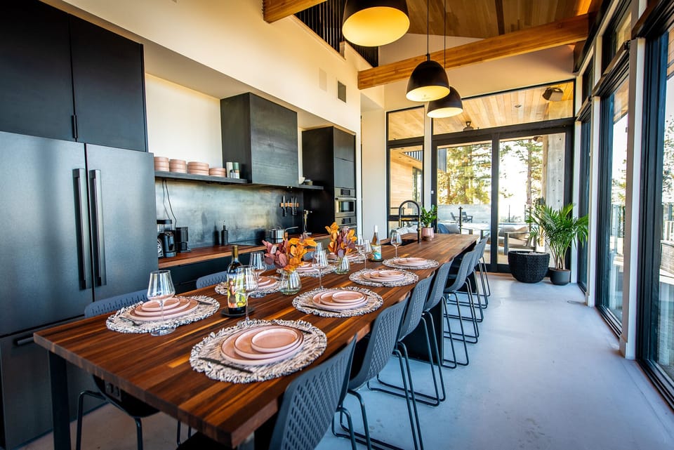 Extra long island with dining space for 10