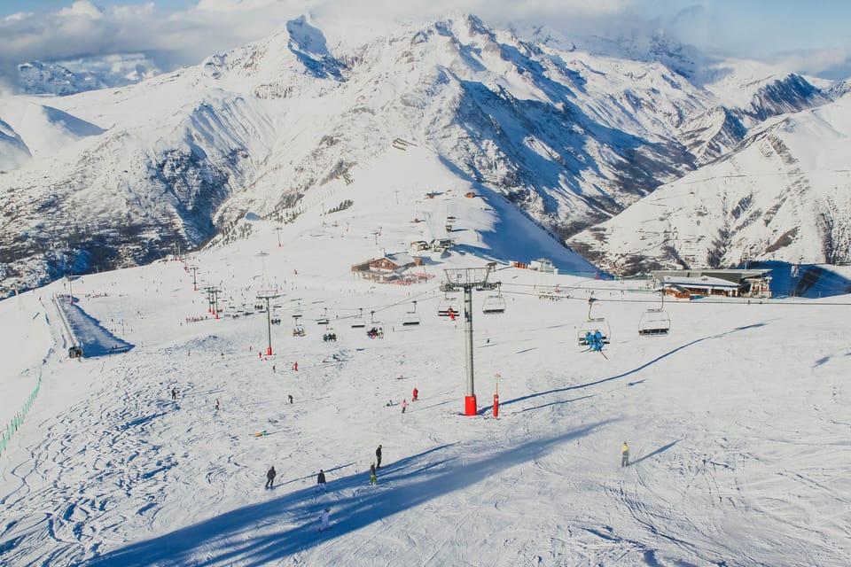 Embrace the winter excitement with snowmobiling, quad biking, or paragliding at Les 2 Alpes!