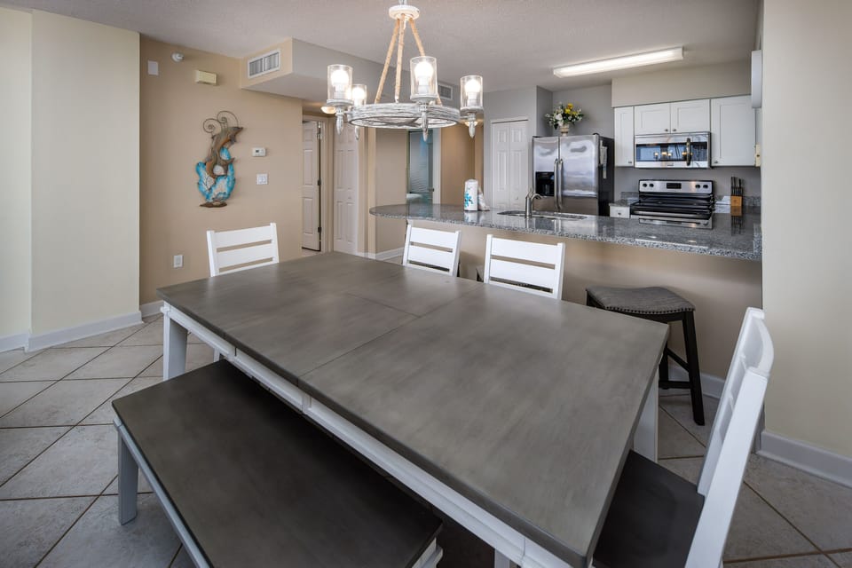 Dining Area - Additional seating at the bar
