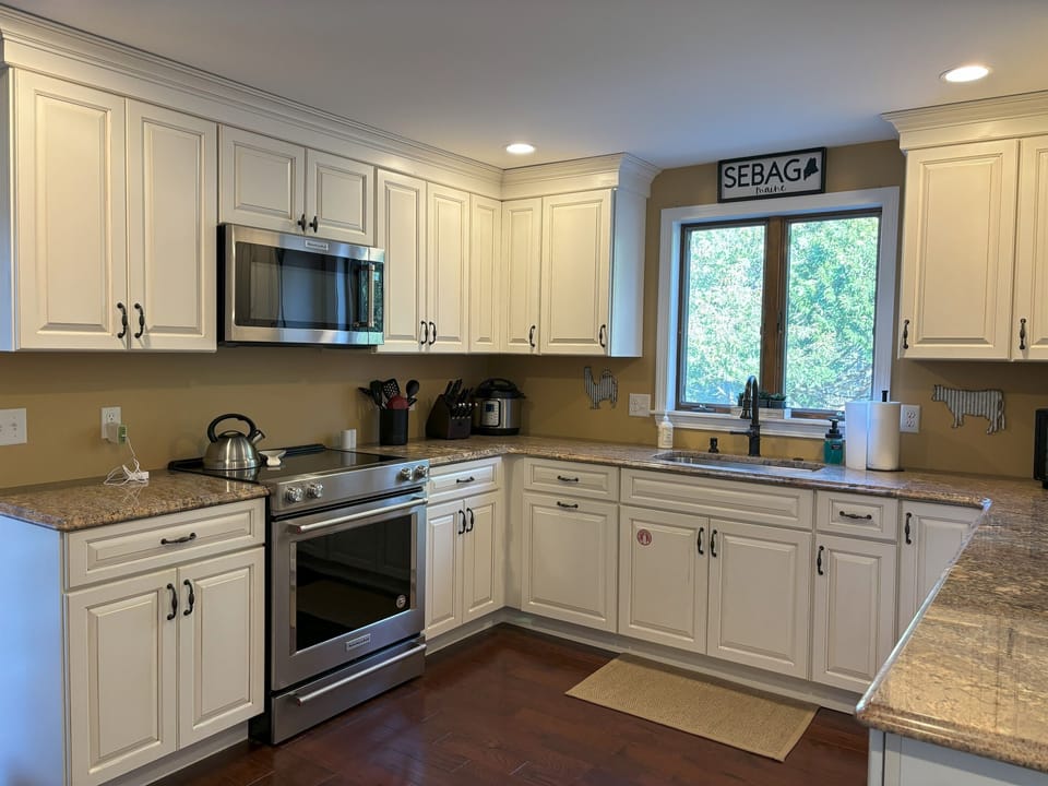 Fully Stocked Kitchen