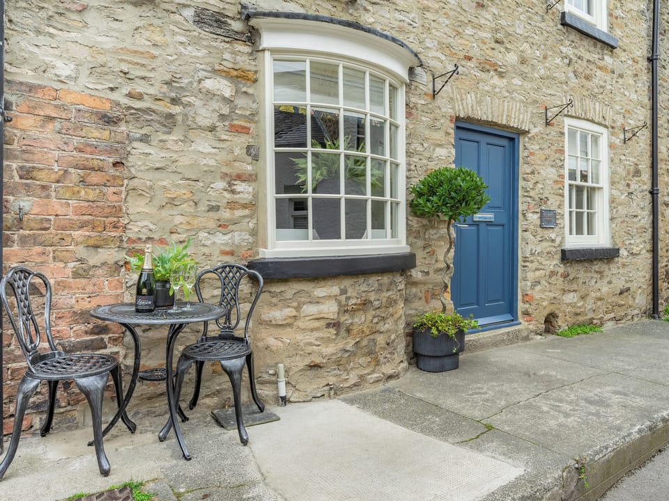 Outdoor area | Millgate Fosse Cottage, Richmond