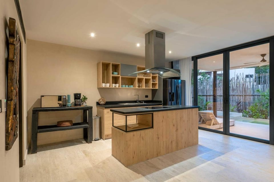 Fully equipped kitchen 