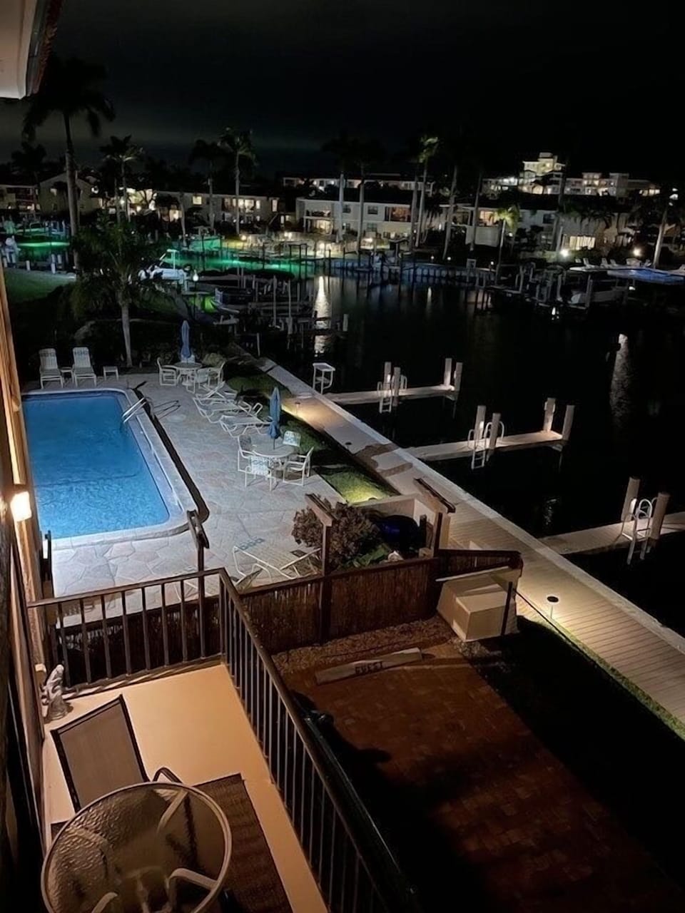 Spectacular evening views, relax and enjoy the waterfront