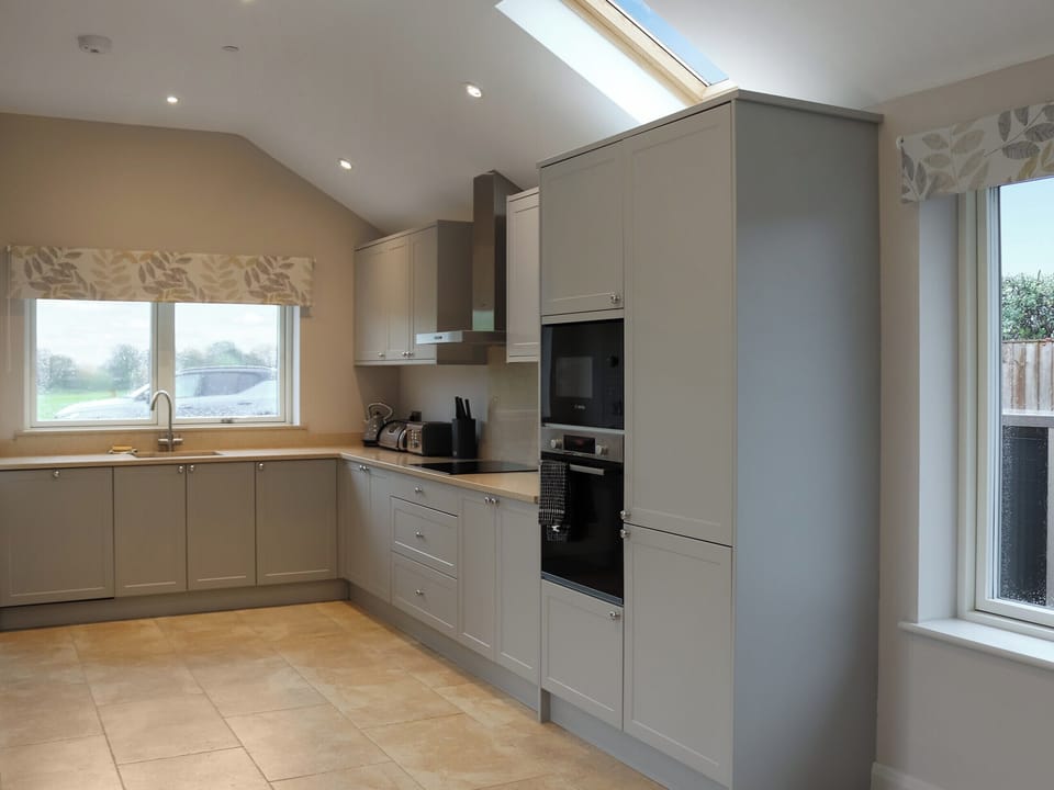 Kitchen | Beudy Wern Goch - Glanllyn, Llanuwchlyn, near Bala