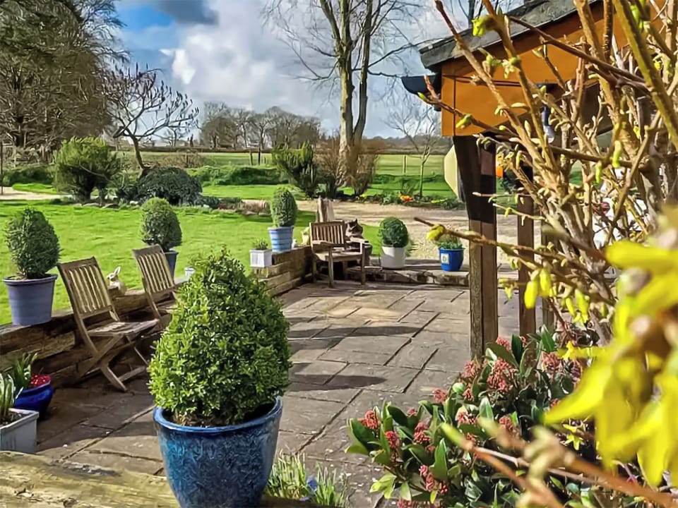 Terrace | Fieldview Snug, Wincanton