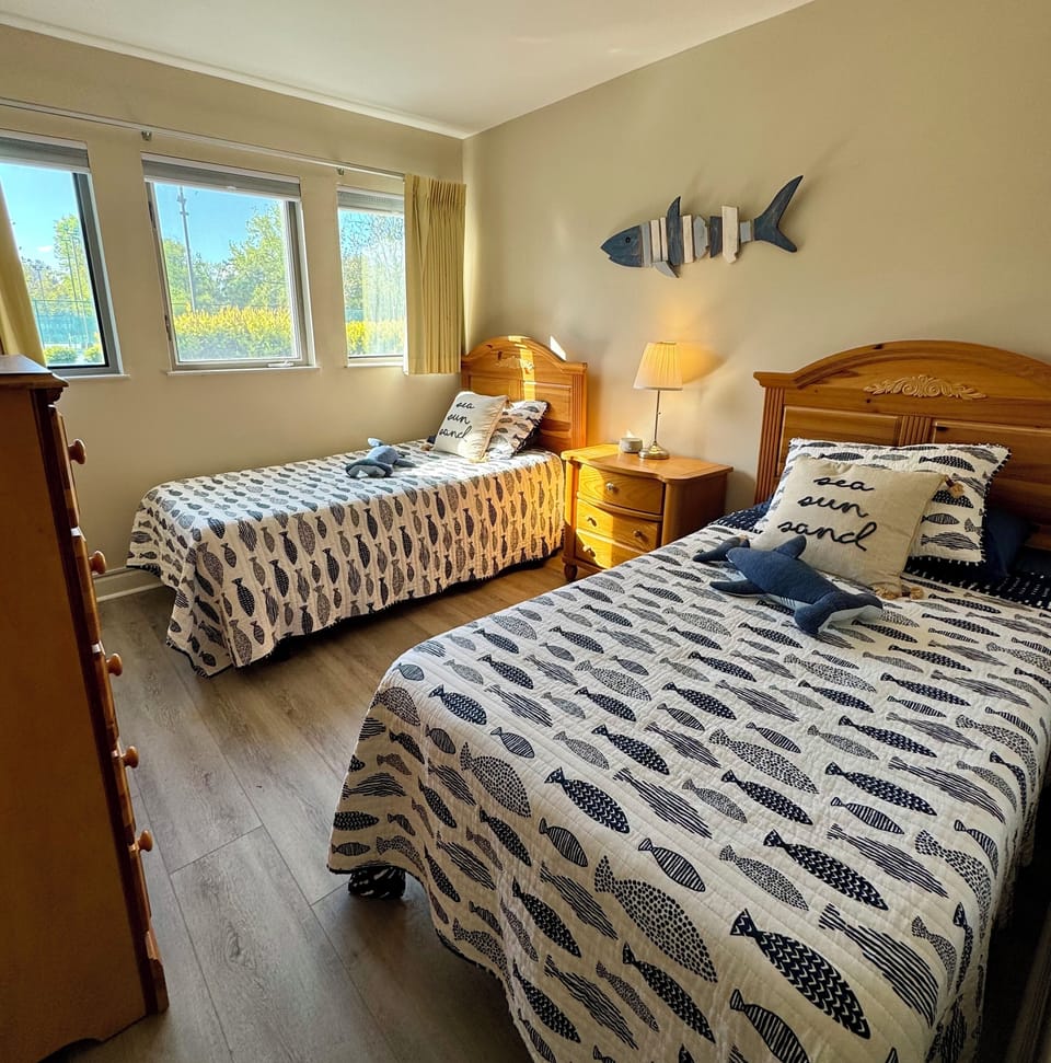 Bedroom with two twin beds.