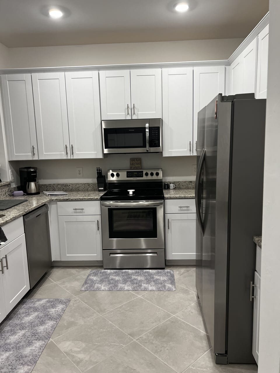 Fully Furnished Kitchen 