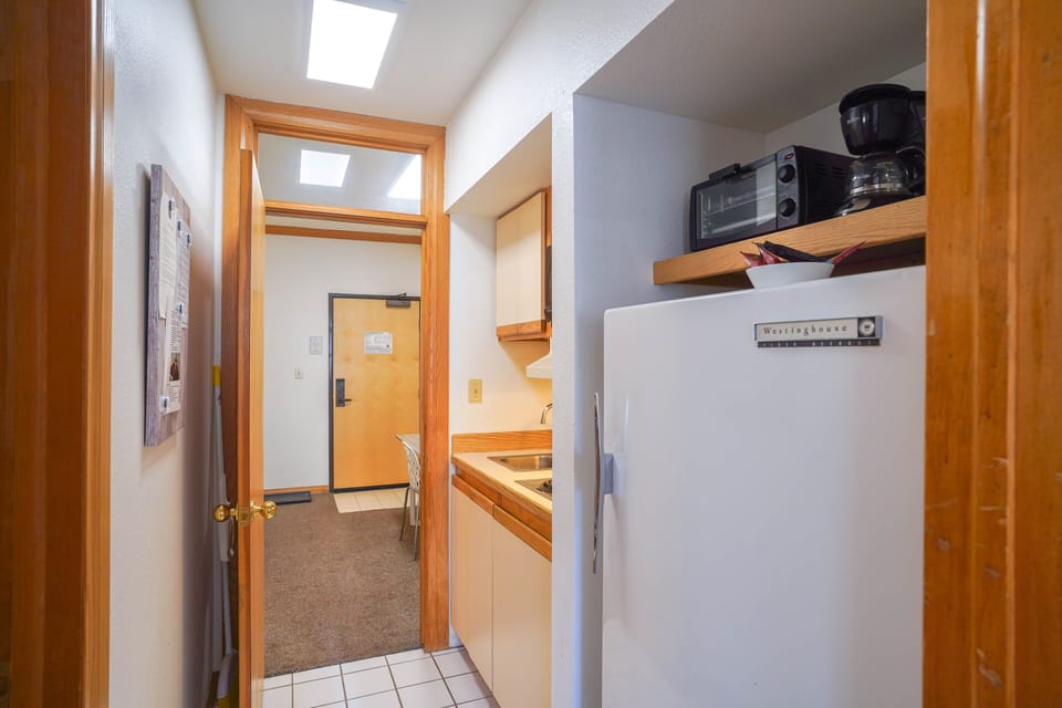 Kitchen | Refrigerator | Stove | Toaster Oven | Coffee Maker | 490 Sq Ft