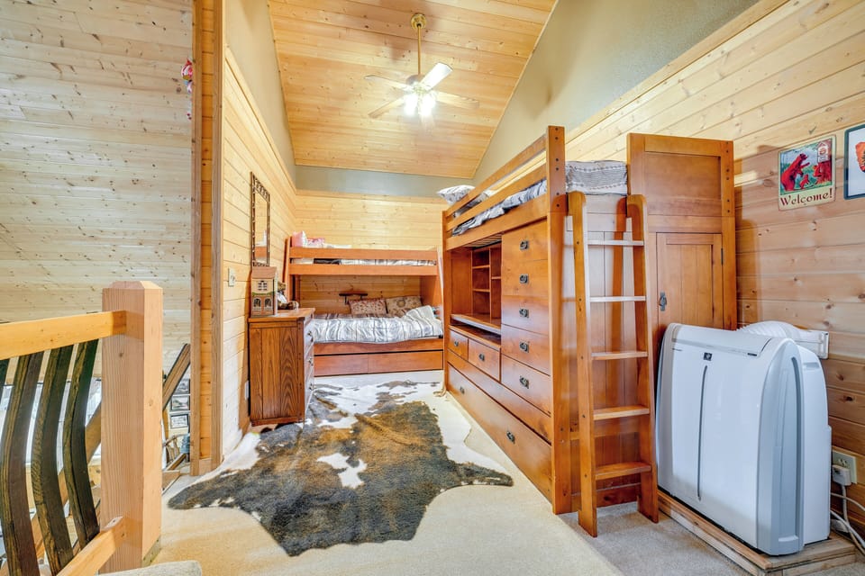 Loft | Lofted Full Bed | Twin Bunk Bed w/ Twin Trundle | 2nd Floor