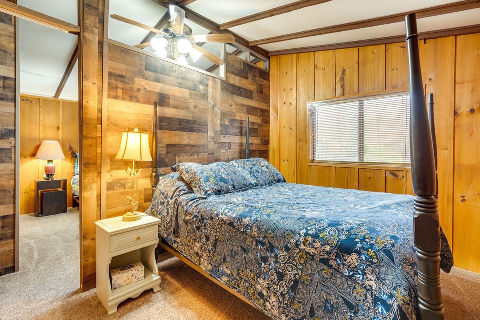 Bedroom 1 | Queen Bed | Linens Provided