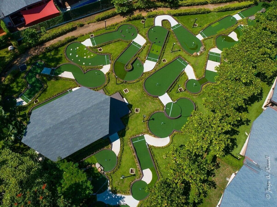 Mini golf - 18 holes