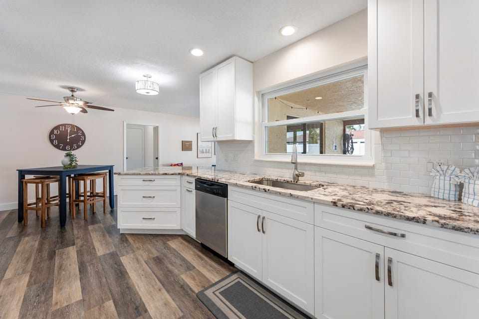 Fully equipped kitchen with everything you need
