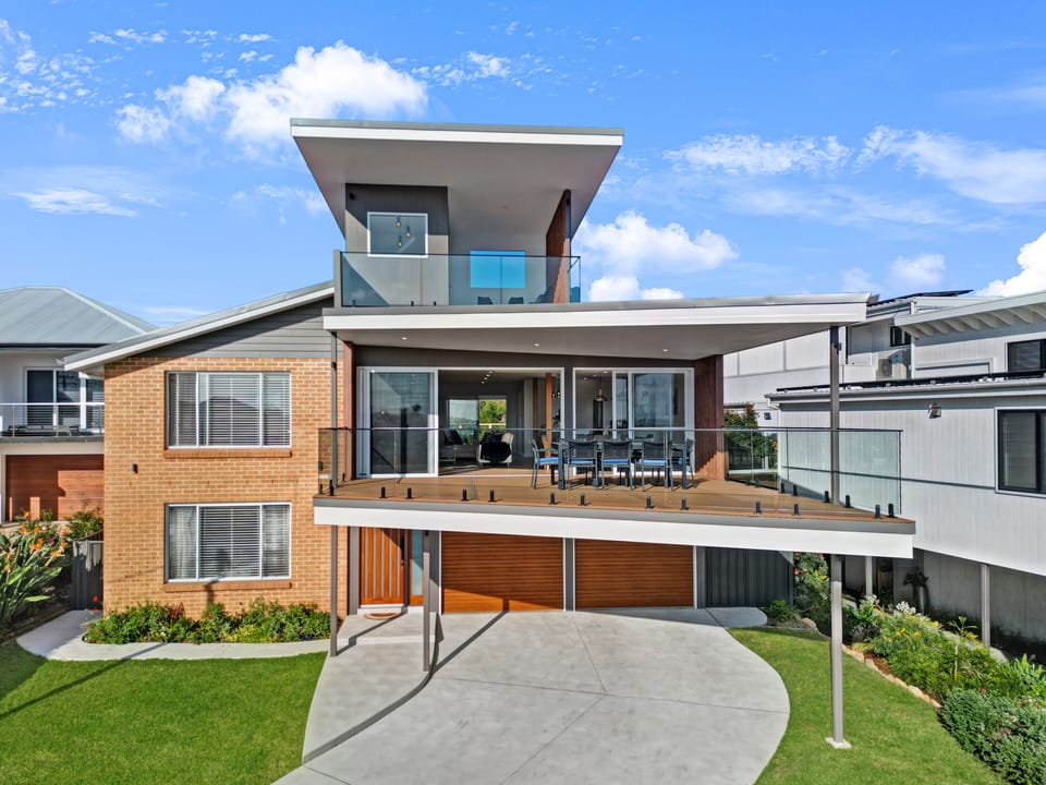 Front view of home