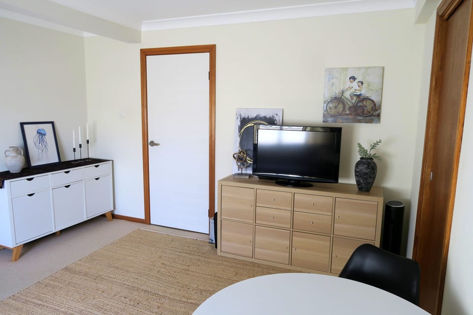 Lounge/Dining