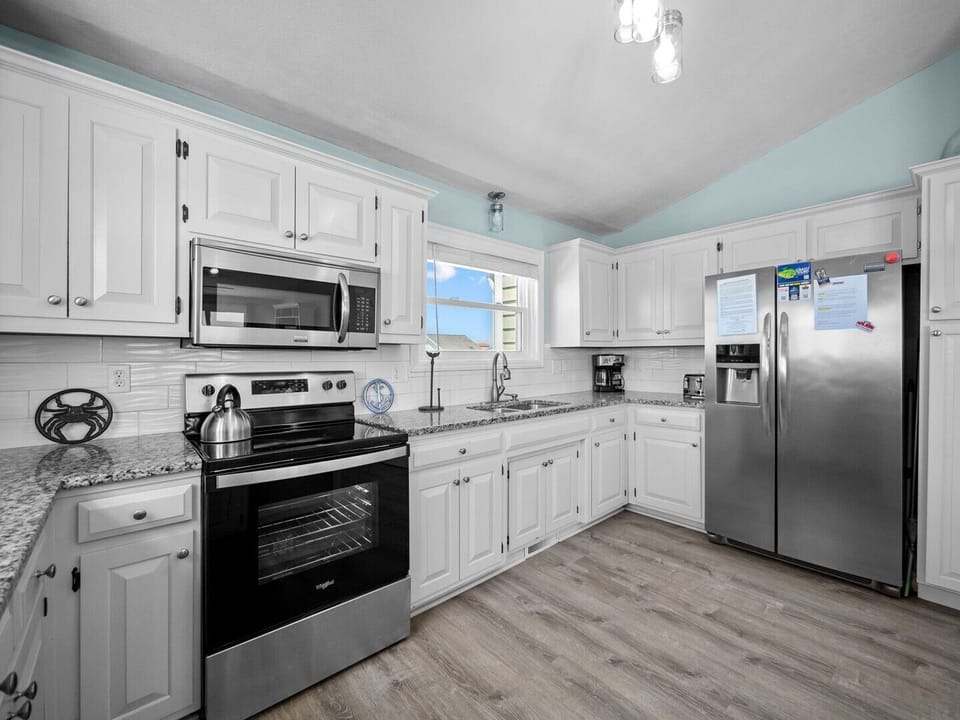 Spacious Kitchen