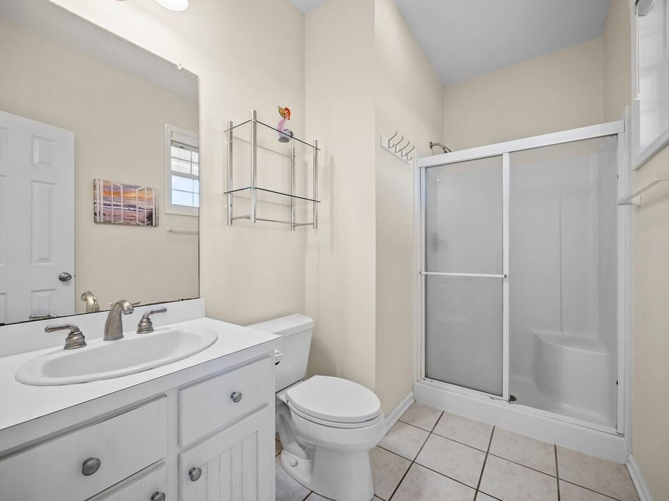 Private Bath for Queen Bedroom