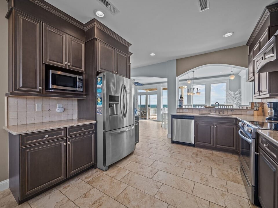 Lovely Kitchen - Tile FLoors - Custom Cabinetry