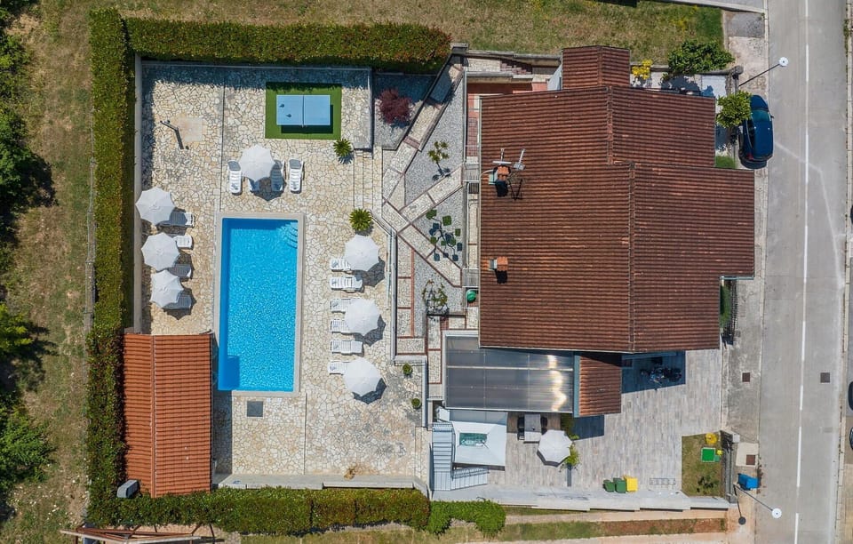 pool