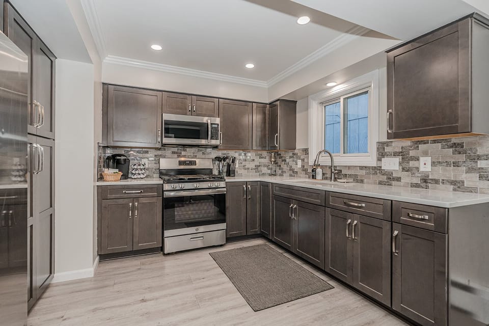Kitchen with full amenities 