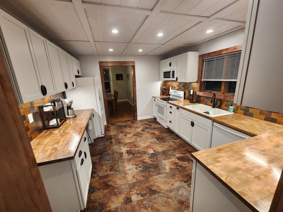 Kitchen/Dinning Room