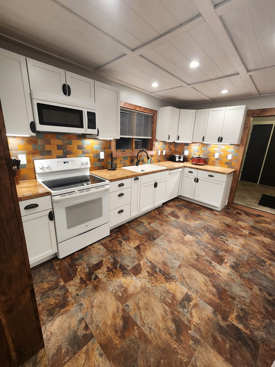 Kitchen (1)