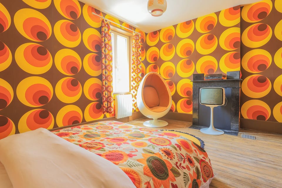 5 bedrooms, travel crib, free WiFi, bed sheets