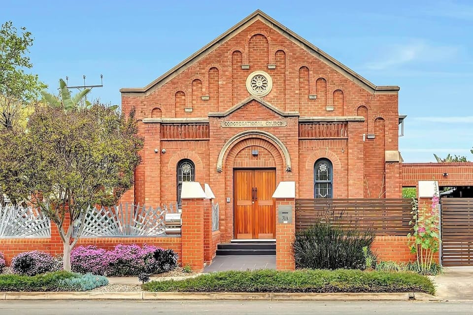 Discover a one-of-a-kind stay in a converted church, seamlessly combining original charm with modern features. Close to the CBD and Henley Beach Rd, this unique accommodation offers a perfect blend of history and convenience.