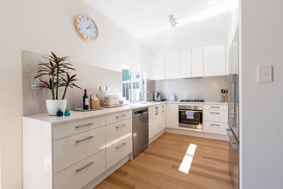 A modern and bright kitchen has all the appliances, utensils and equipment you need to enjoy cooking when taking a rest from the great restaurants around you
