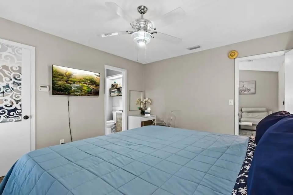 3 bedrooms, iron/ironing board, free WiFi, bed sheets