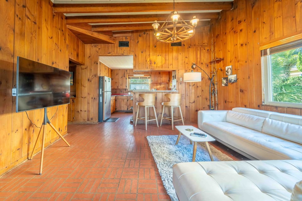 Living/Dining Area