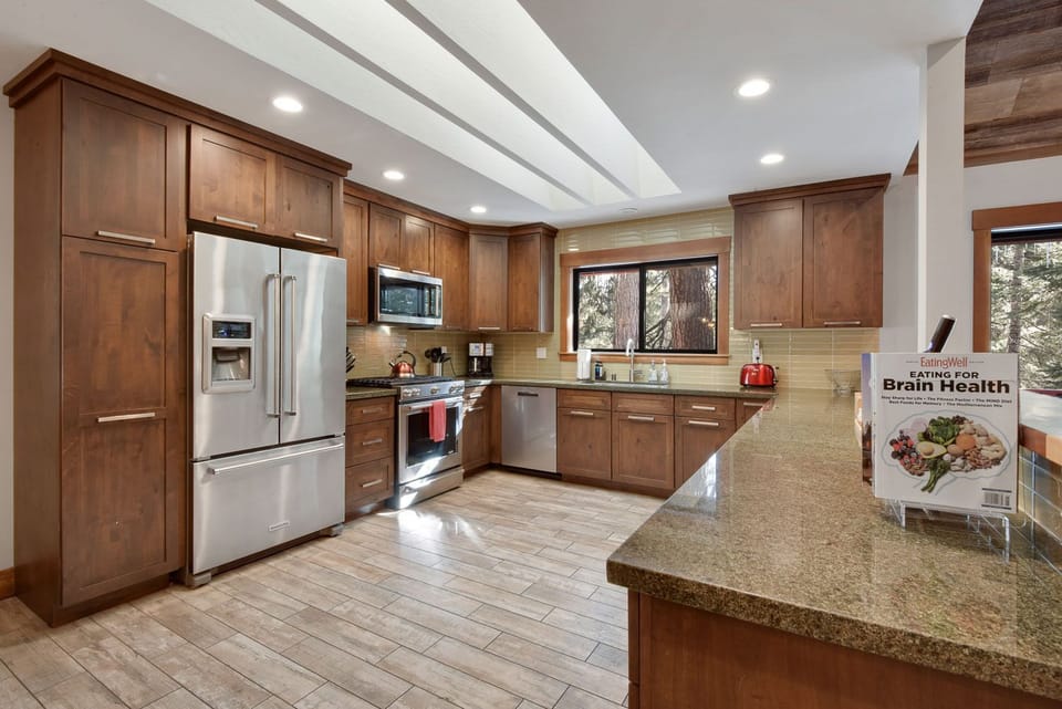 Your private kitchen with complete appliances and cooking basics!
