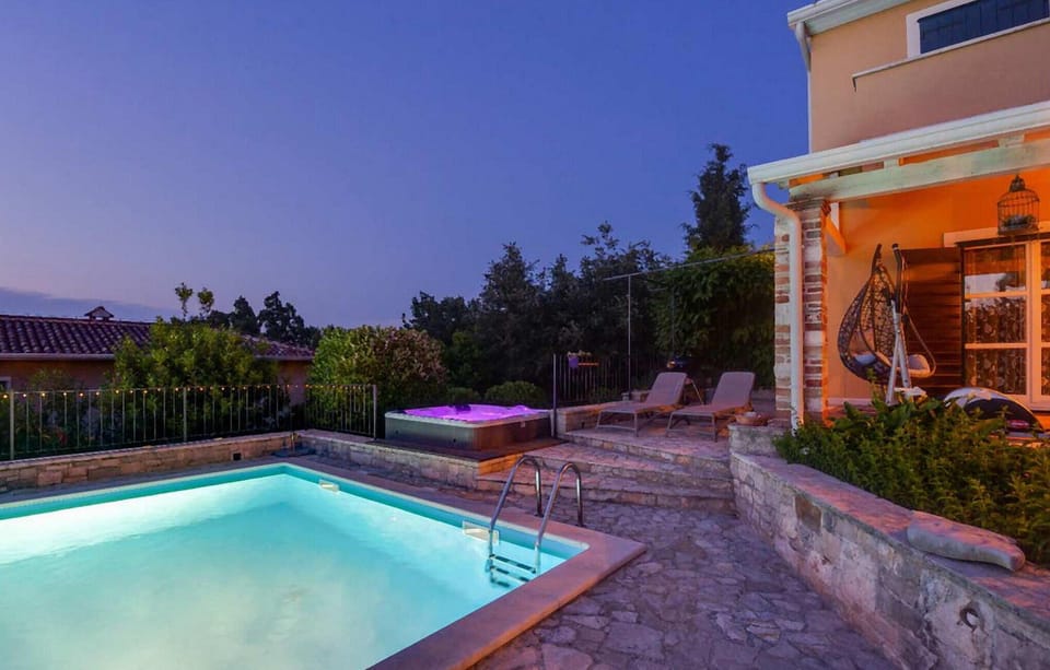 pool