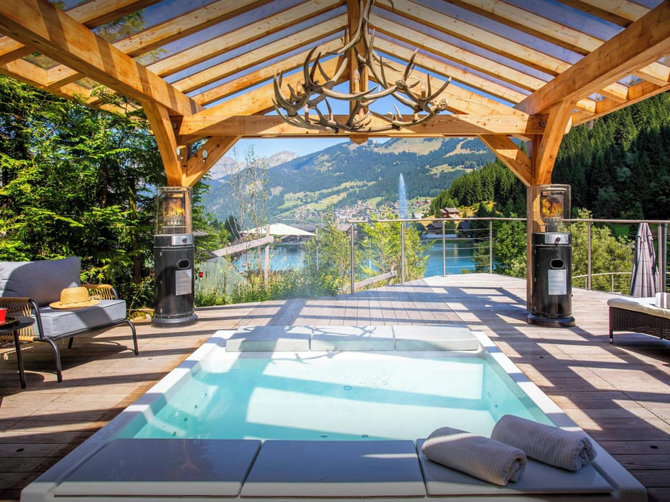 Jacuzzi