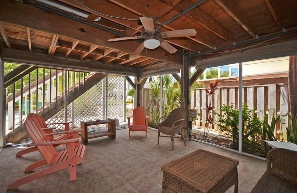 Screened covered patio