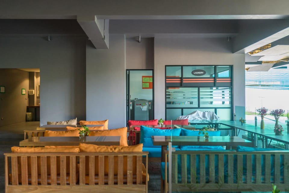 ET708 Top floor apartment at Emerald Terrace (11094)