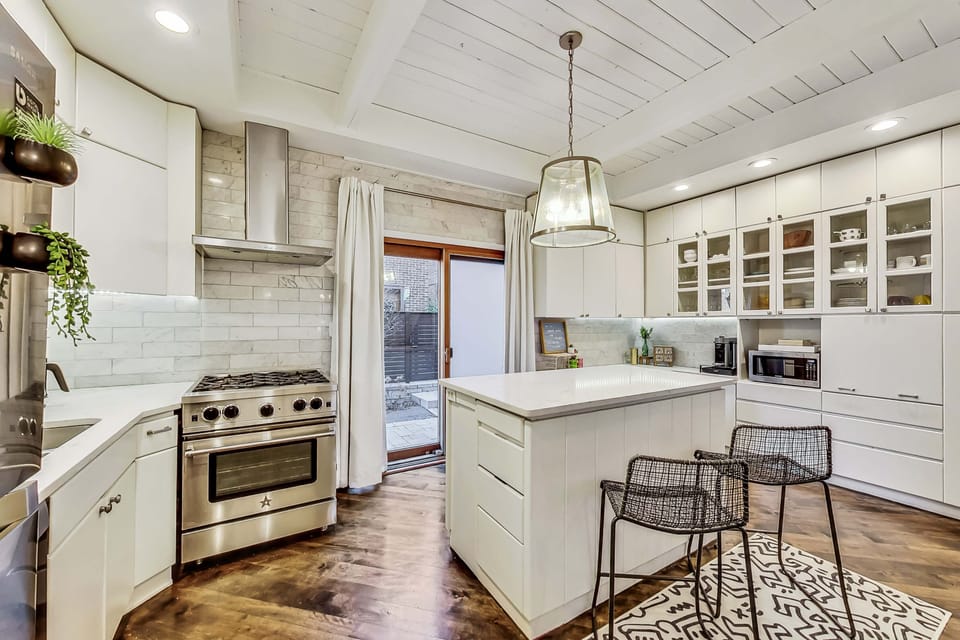 The kitchen leads out to the courtyard.